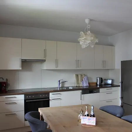 Mountain View Center 30 *